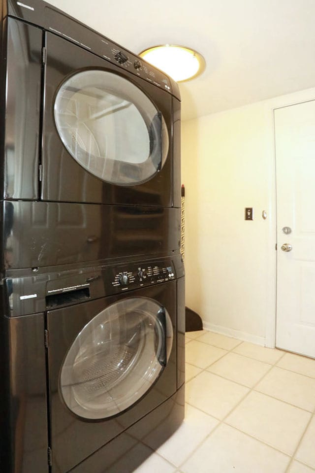 Building Photo - 966 N Auburn Woods Dr