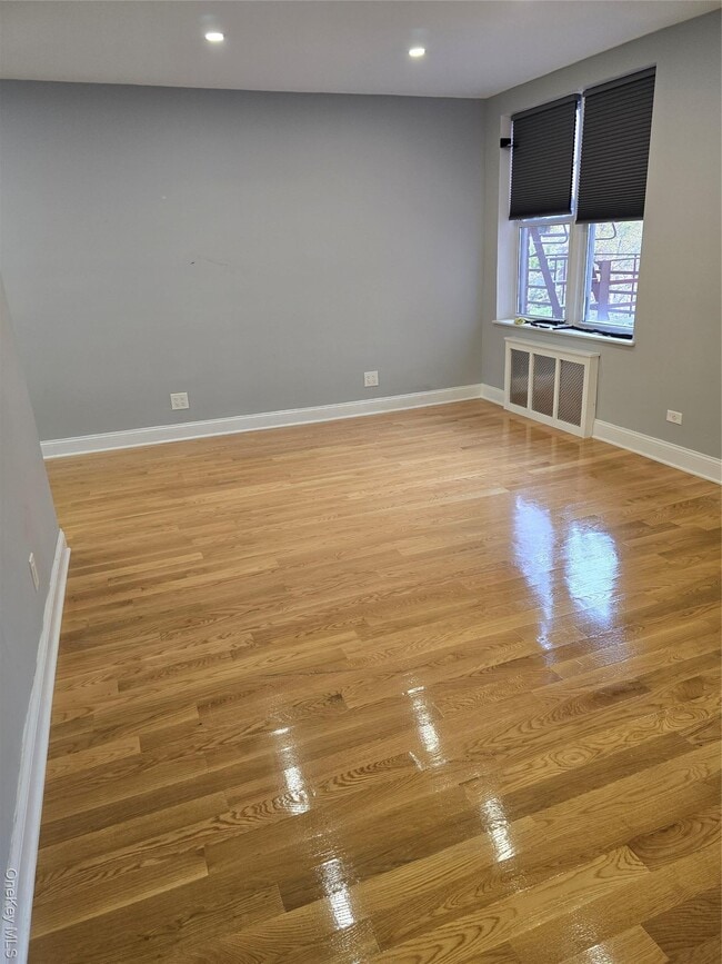 Primary Photo - 62-59-62108 108th St