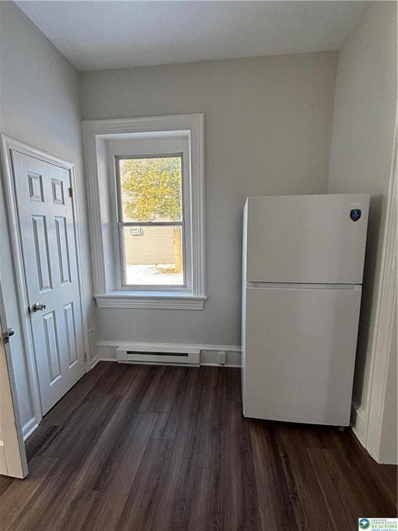 Building Photo - 350 Main St