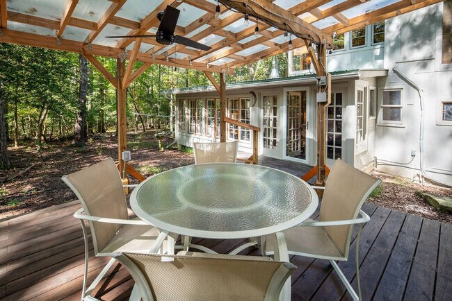 Building Photo - 1939 Crawford Dairy Rd