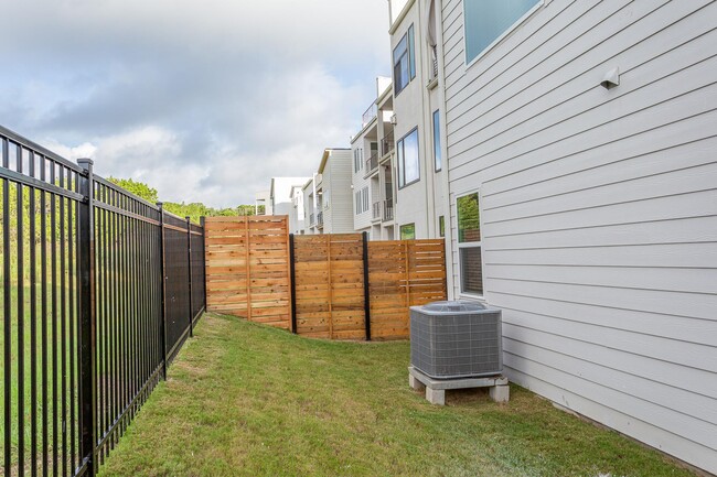 Building Photo - 7915 Yellow Thistle Trail