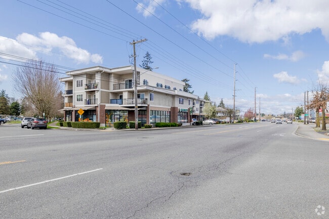 Building Photo - 10240 BG Town Centre Village - Residential