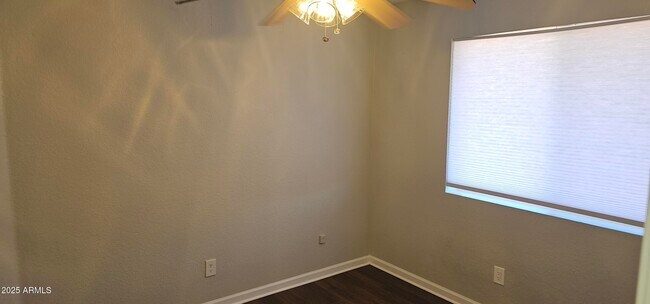 Building Photo - 7110 N 28th Dr