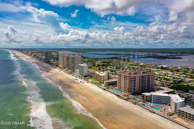 Building Photo - 3245 S Atlantic Ave