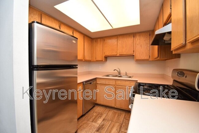 Primary Photo - 531 S 900 East B-10