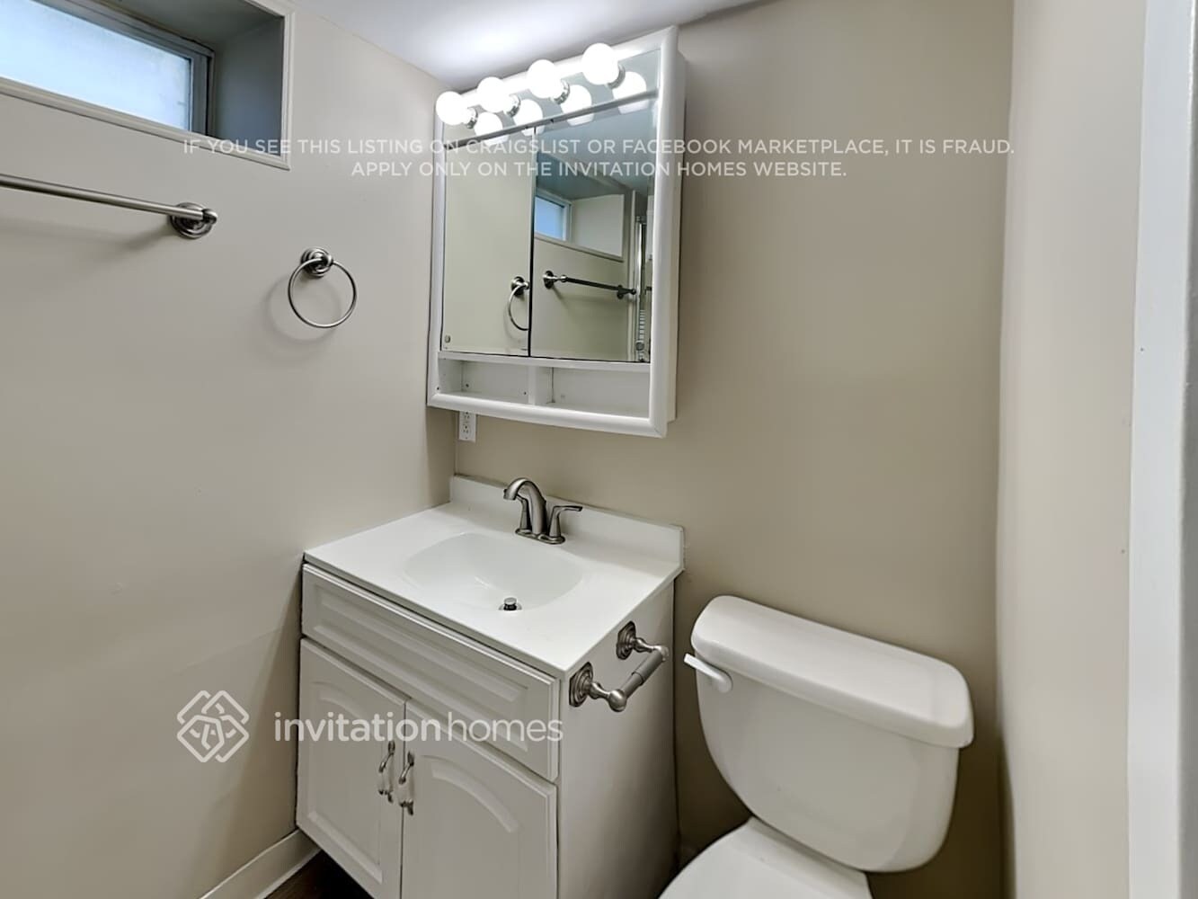 Building Photo - 3112 Nevada Ave S