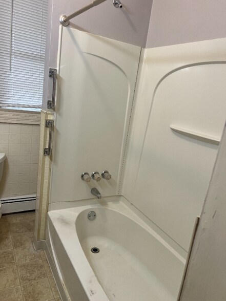 Building Photo - 128-130 Barney St