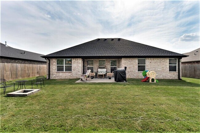Building Photo - Stylish 3-Bedroom, 2-Bathroom Home for Rent!