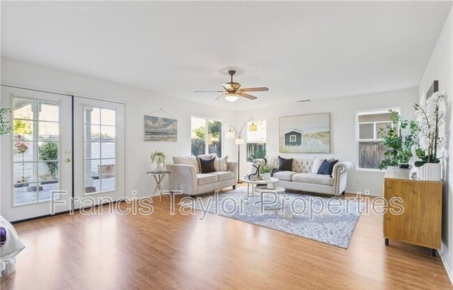 Building Photo - 33422 Scarborough Ln