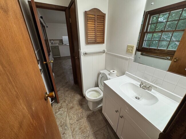 Building Photo - 5200 Winterhill Ct