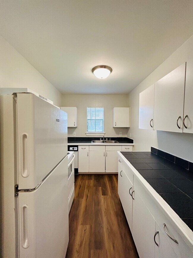 Building Photo - 3629 N MacGregor Way