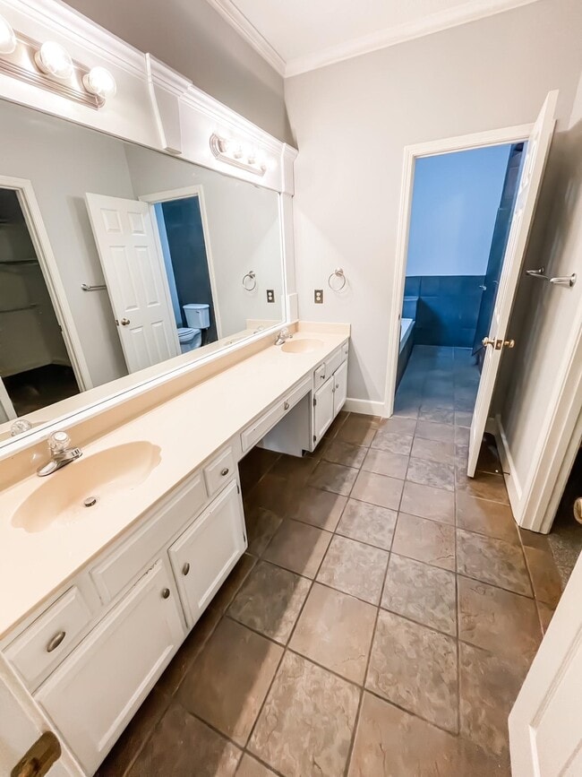 Building Photo - 3366 Bailey Creek Cove N