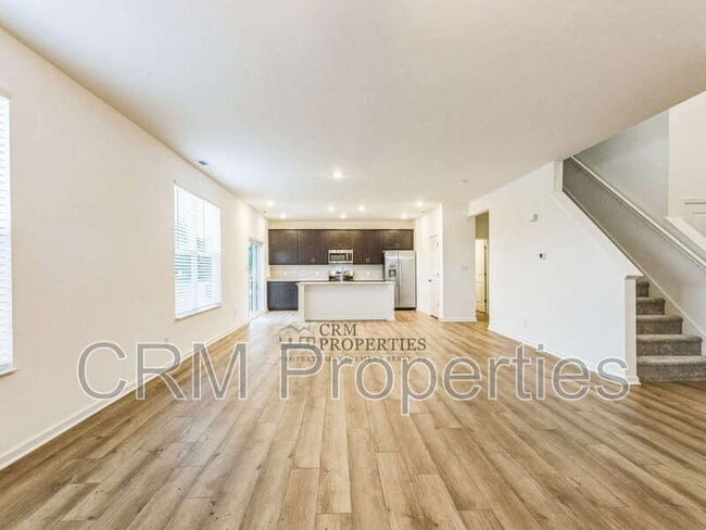 Building Photo - 3449 Briarwick Dr