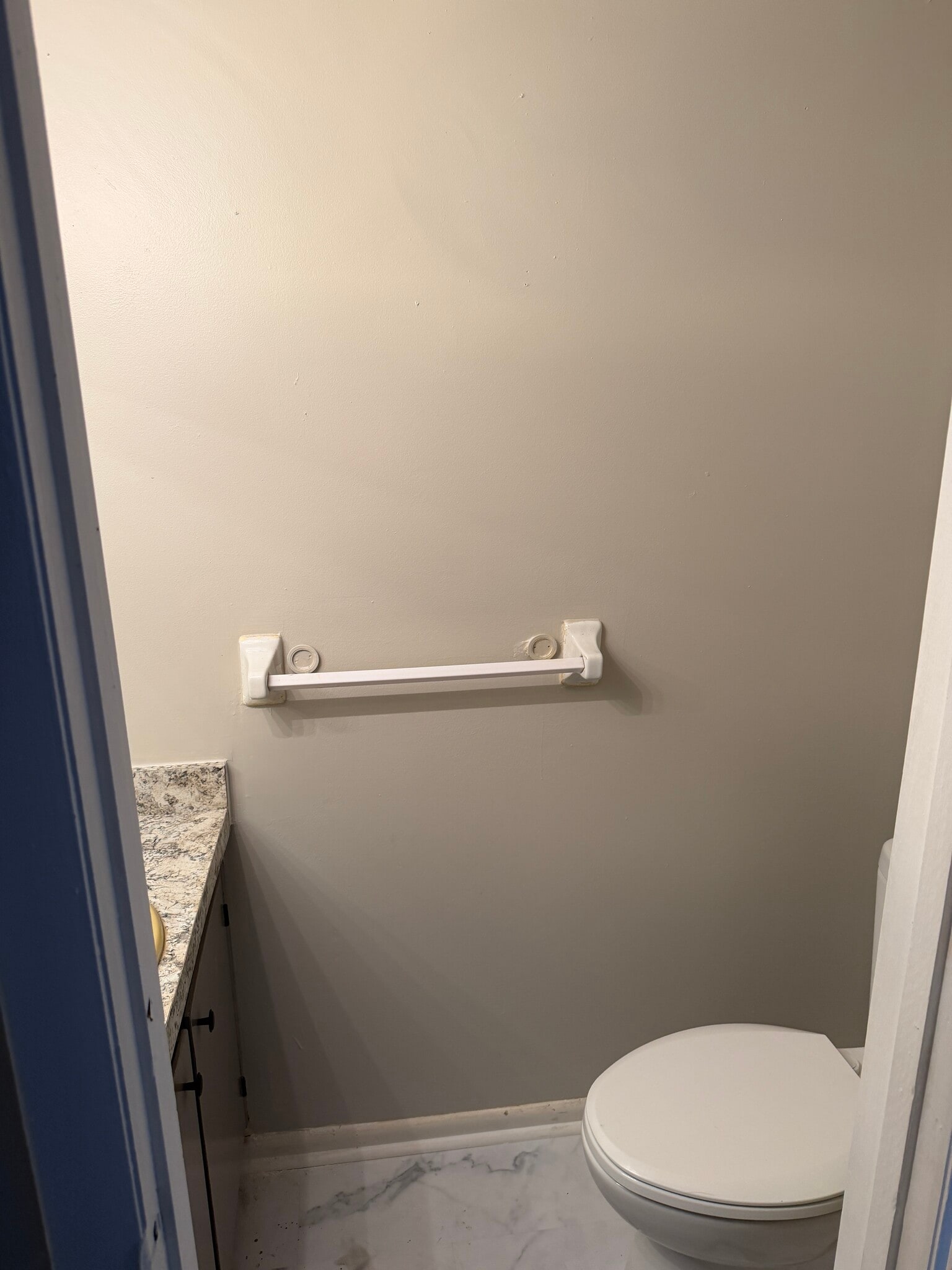 Half Bathroom - 2813 31st Ave N