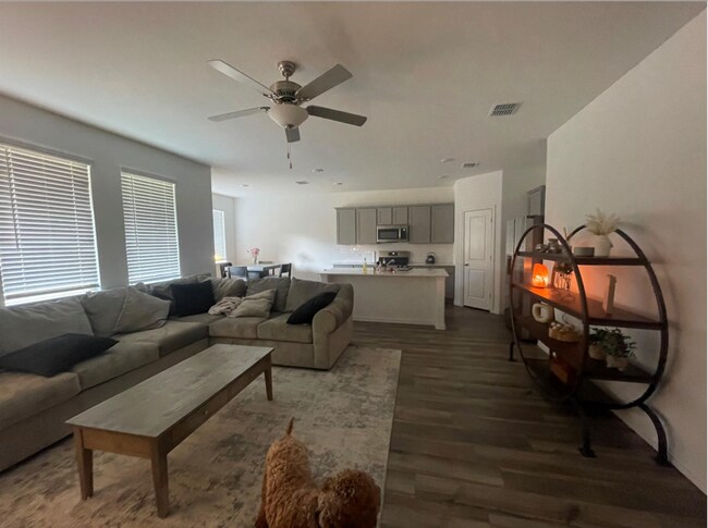 Building Photo - 1202 Sequoia-