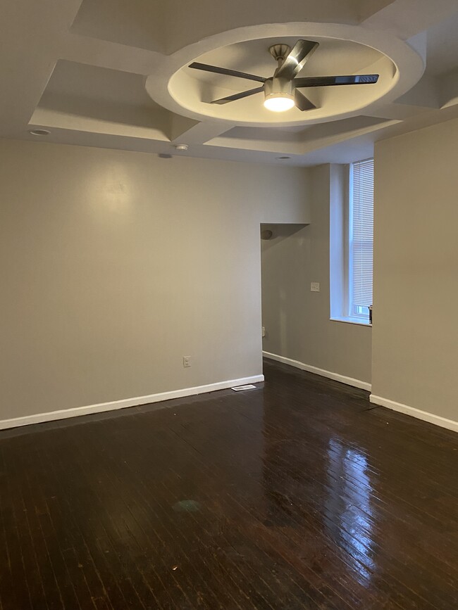 Living Room - 1001 W Fayette St