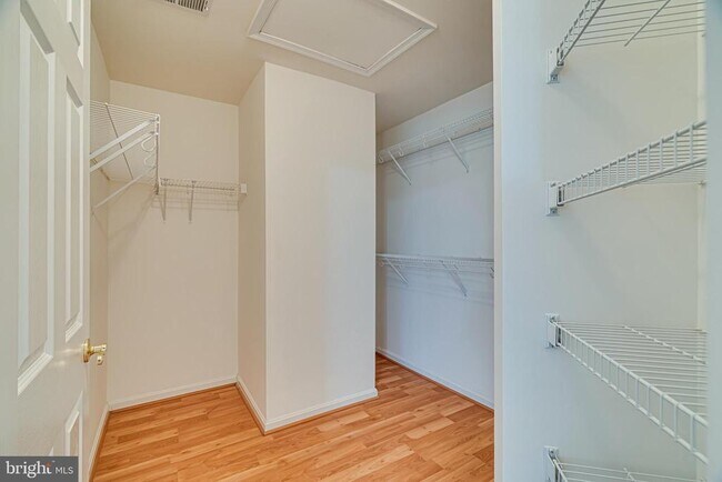 Building Photo - 4147 Presgraves Ct
