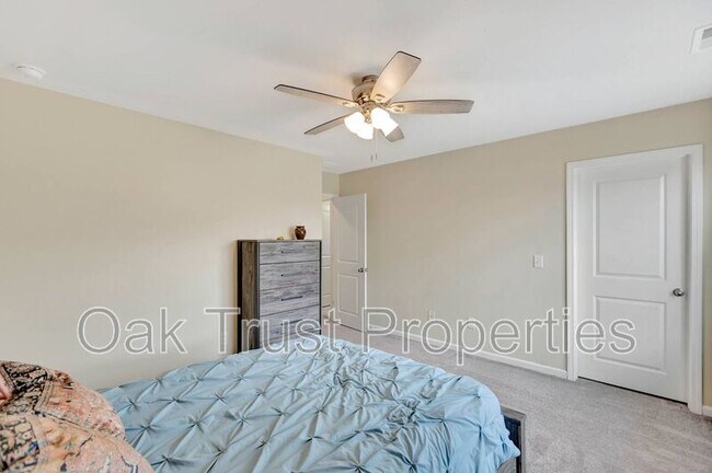Building Photo - 142 Airy Dr