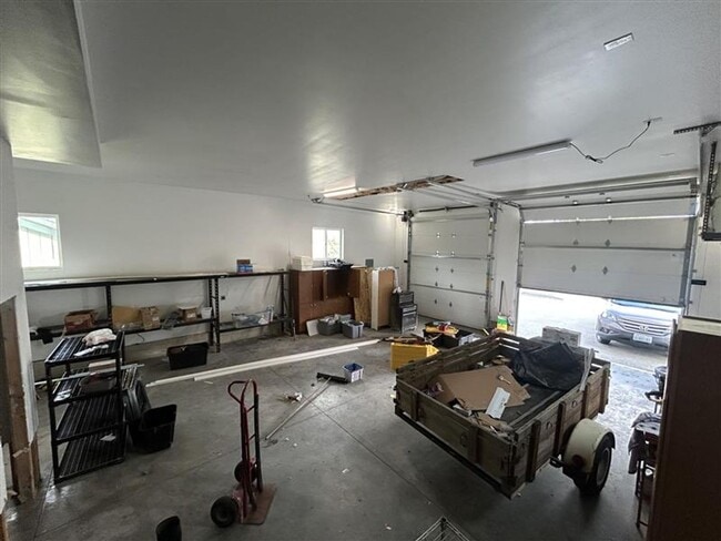 Building Photo - 211 Baker St