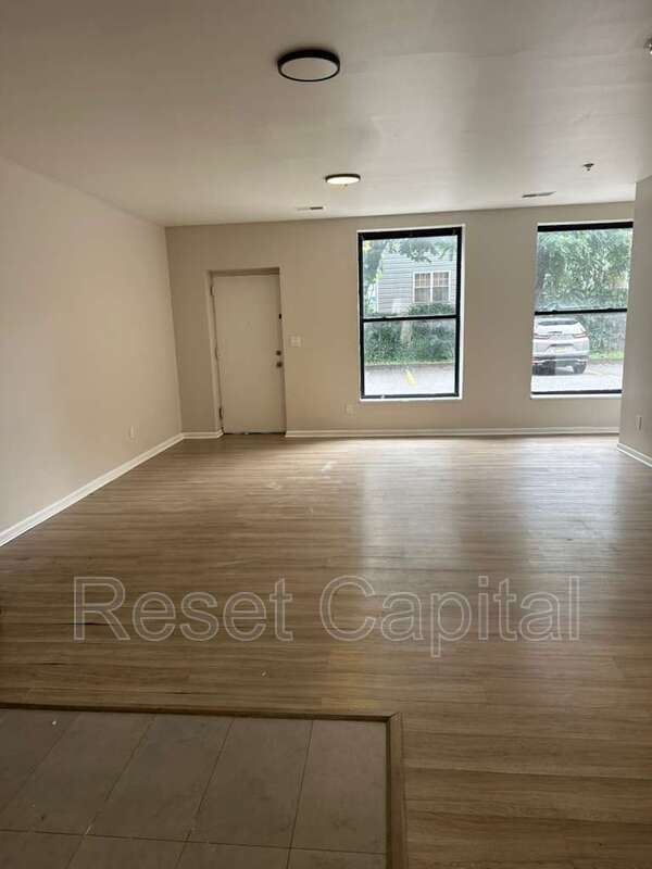 Building Photo - 355 Hamilton Ave