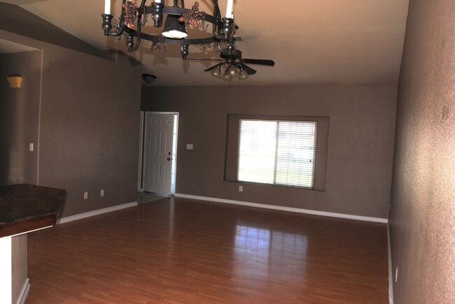 Building Photo - 5603 Summer Solstice Dr