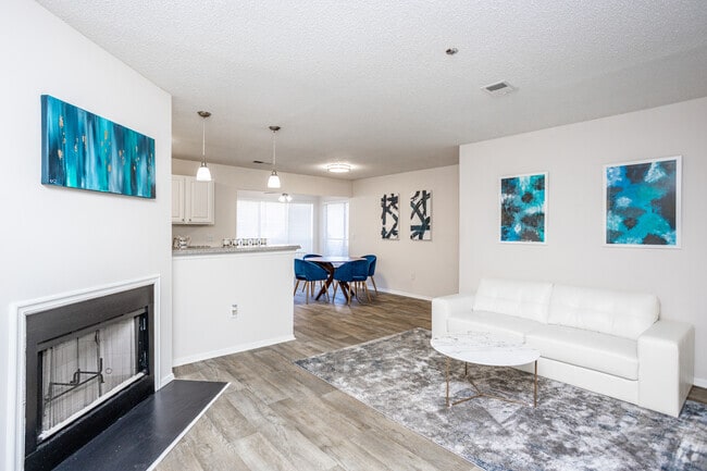 Interior Photo - The Reserve