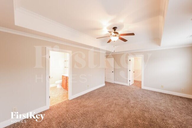 Building Photo - 256 Kingston Cir