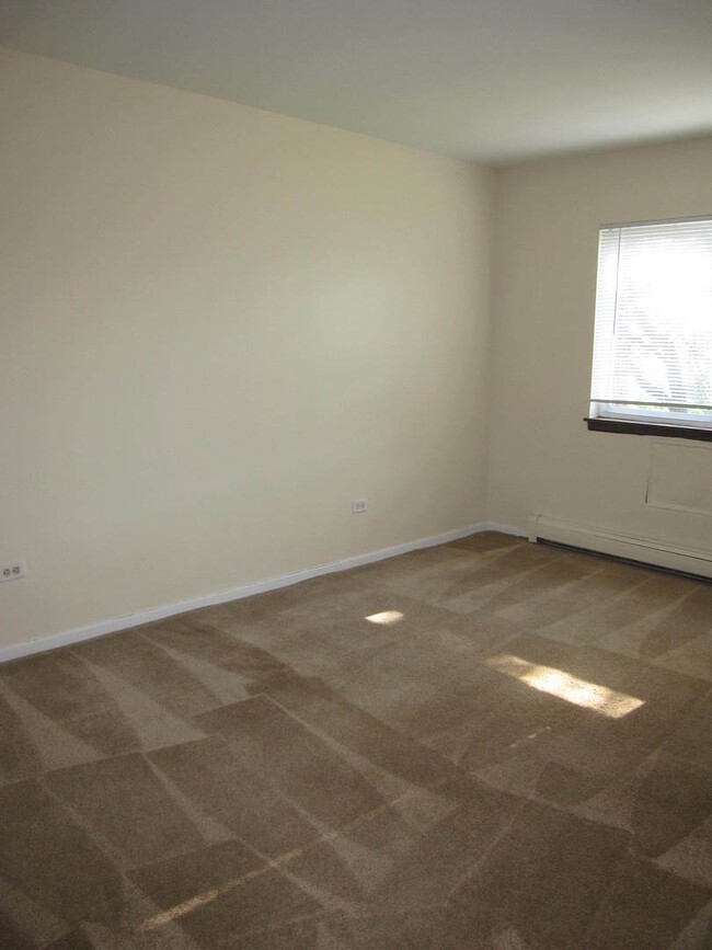 Building Photo - 1120 Copperfield Ln