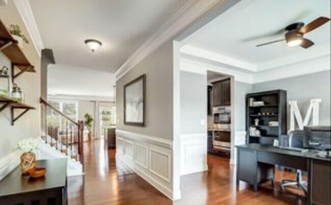 Building Photo - 1476 Overlea Pl NW