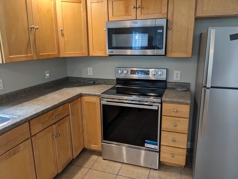 Kitchen 1a - 1 Chloe Dr