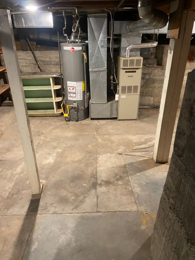 Building Photo - 2 bed 1 bath home in St Anthony