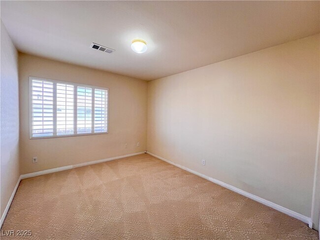 Building Photo - 6586 Shadow Cove Ave