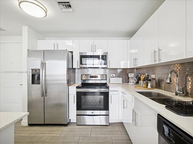 Building Photo - 1776 Polk St