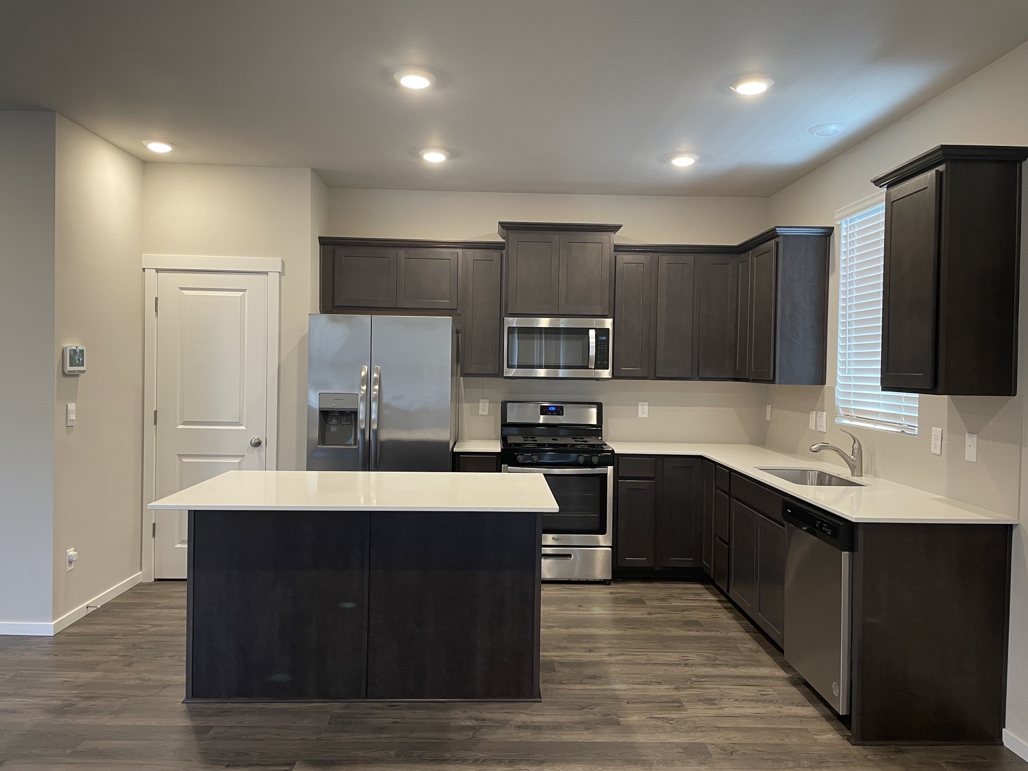 Quartz countertops & spacious island - 5746 Waverly Rd SW