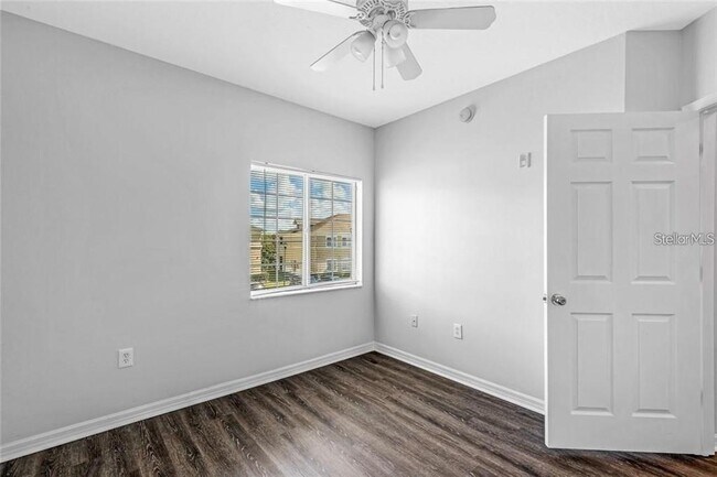 Building Photo - 9519 Newdale Way