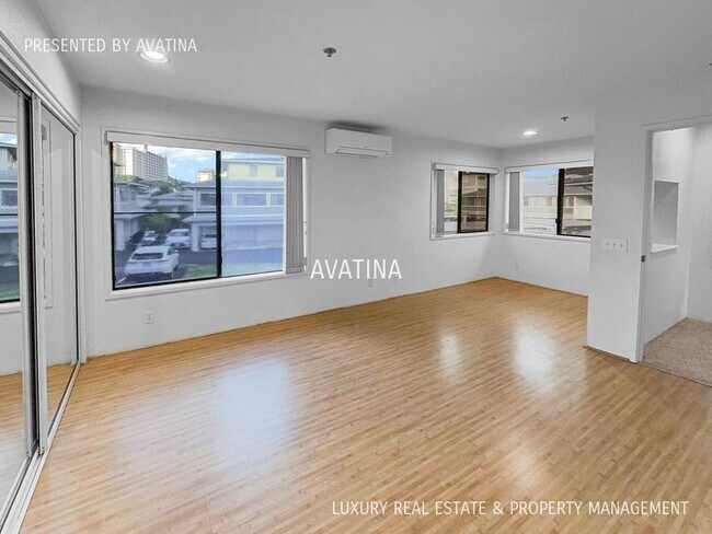 Building Photo - 1629 Waikahalulu Ln
