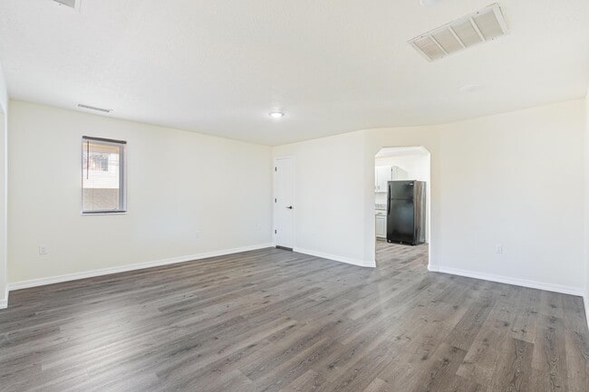 Building Photo - 208 13th St NW