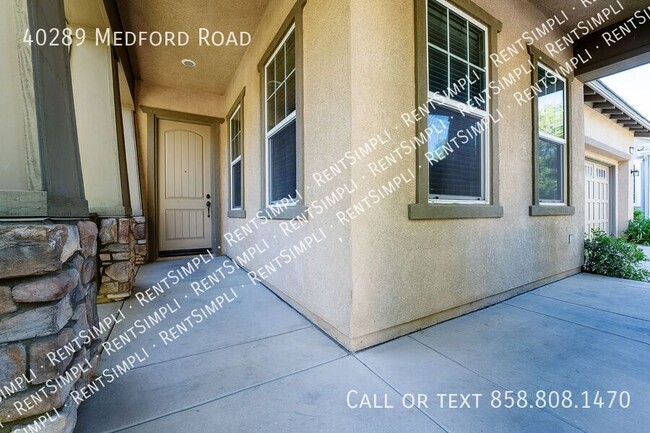 Building Photo - 40289 Medford Rd