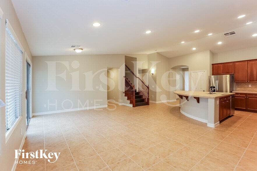 Building Photo - 9325 Thunder Falls Ct