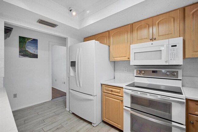 Building Photo - 2926 Captiva Dr