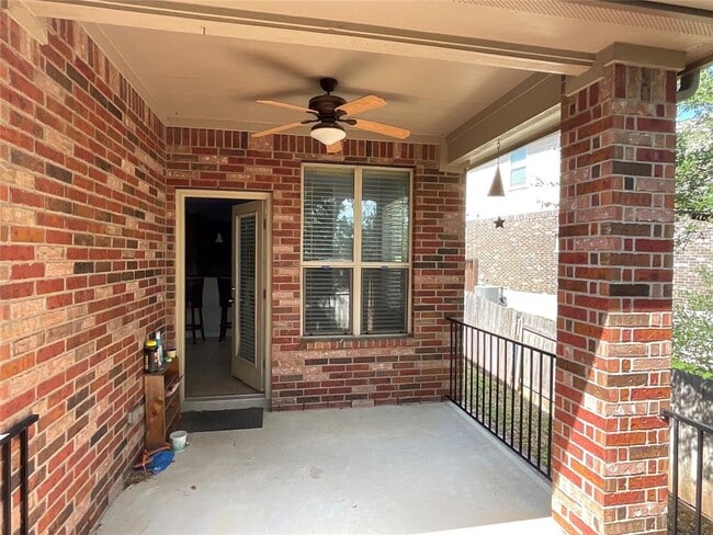 Building Photo - 212 Choke Canyon Ln