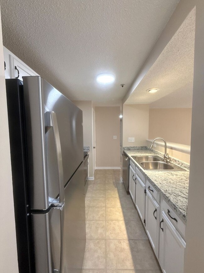 Building Photo - Renovated condo in Colville Ii!