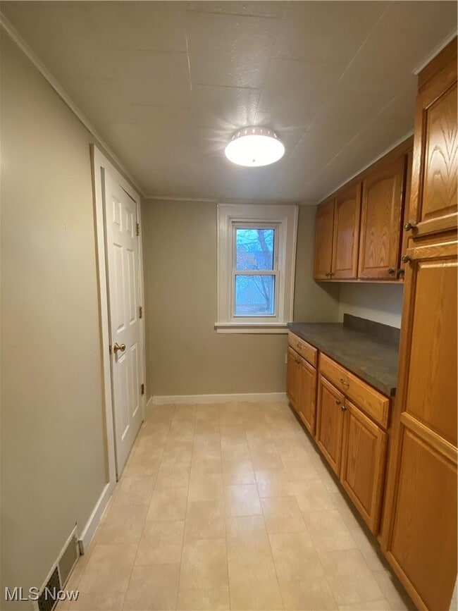 Building Photo - 3573 Silsby Rd