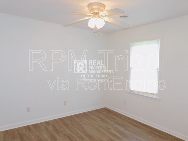 Building Photo - 3407 Park Hill Dr