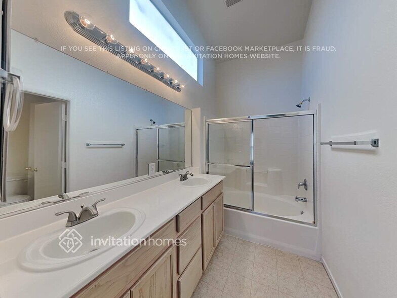 Building Photo - 3124 Macaroon Way