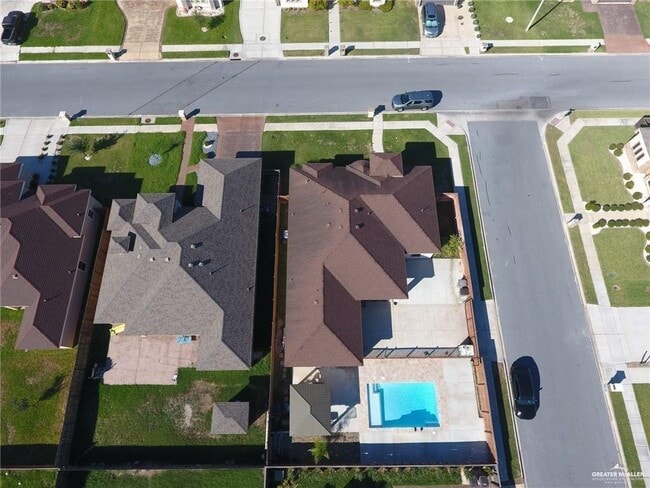 Building Photo - 21 Radiant Ln