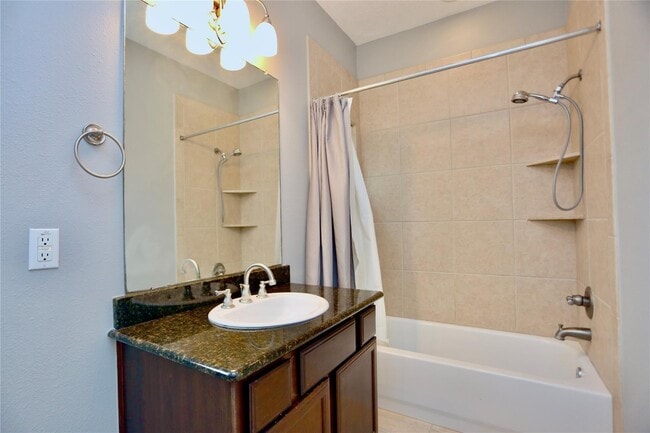 Building Photo - 114 Heights Blvd