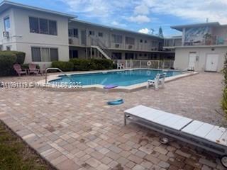 Building Photo - 2208 Bay Dr