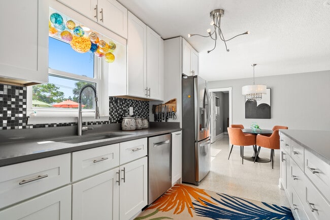 Building Photo - 4056 38th Way S