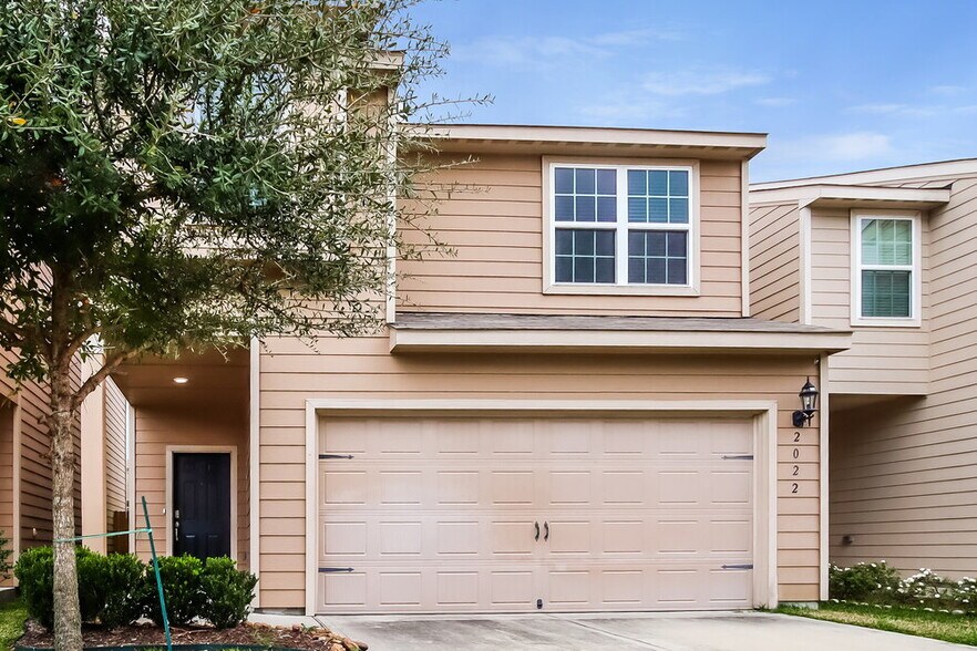 Primary Photo - 2022 Sweet Lilac Dr